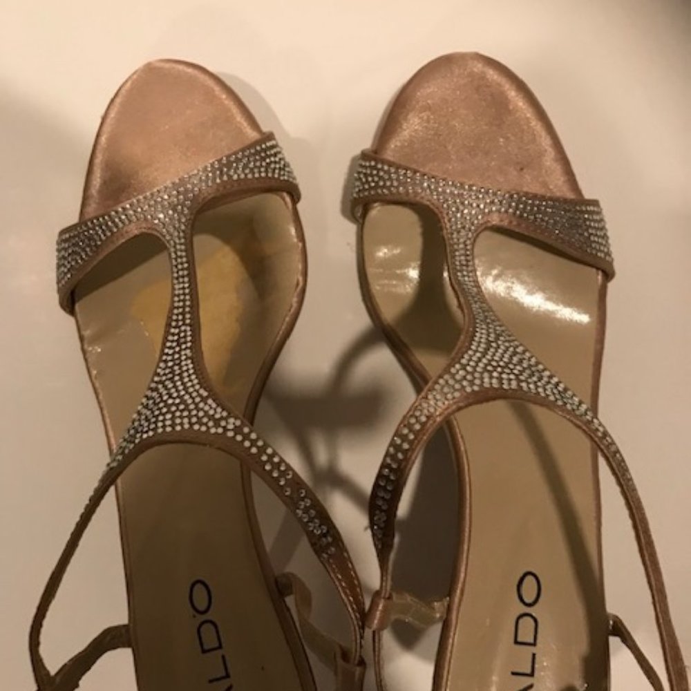 T strap heels - Picture 4 of 6